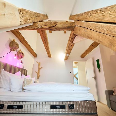 Wood World Luxury - Massage - Bergblick - Tranpolin- Parken Apartment Маркдорф Екстериор снимка