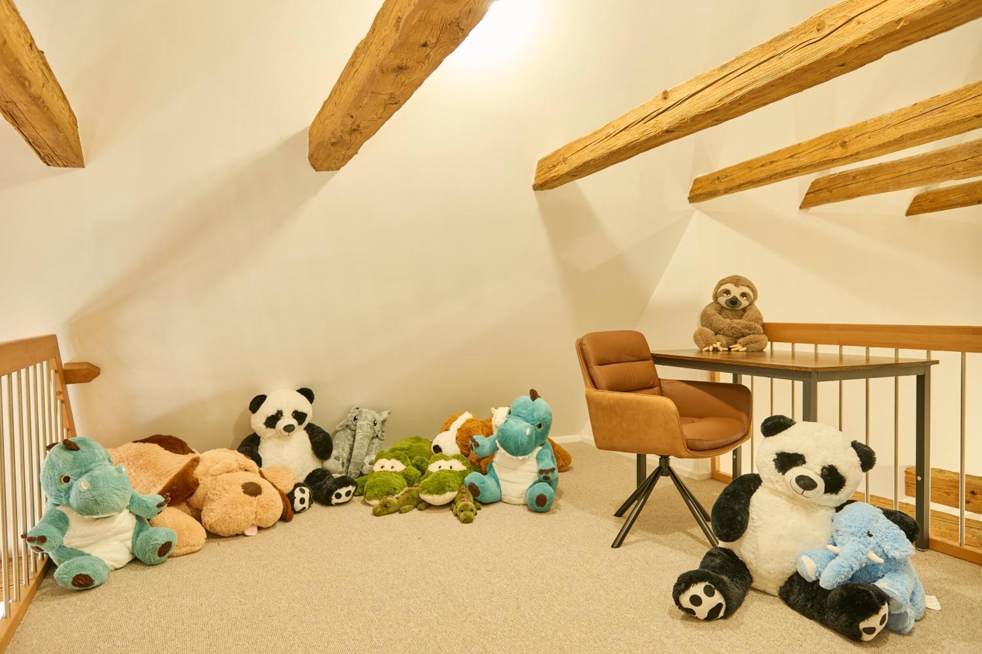 Wood World Luxury - Massage - Bergblick - Tranpolin- Parken Apartment Маркдорф Екстериор снимка