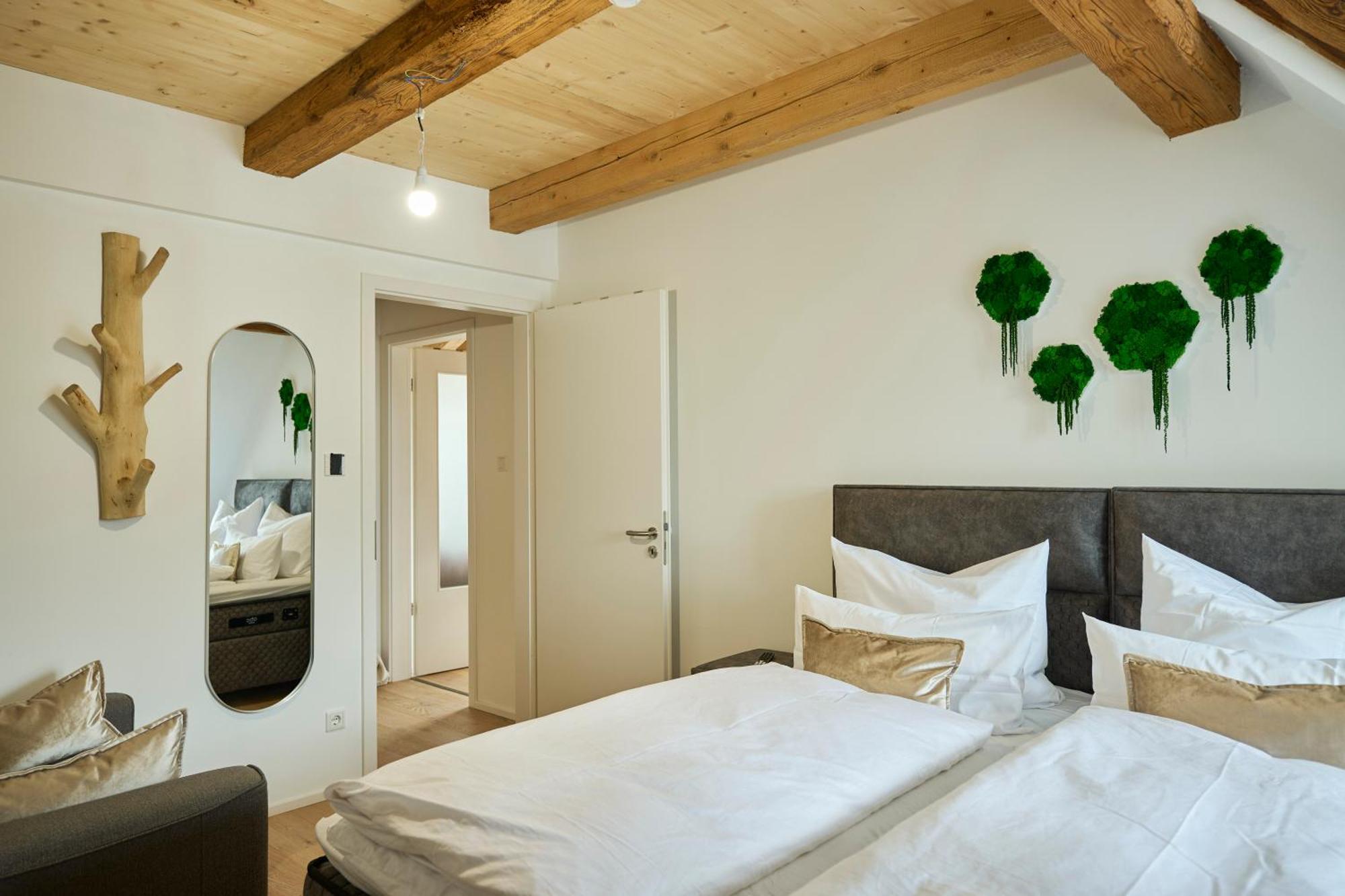 Wood World Luxury - Massage - Bergblick - Tranpolin- Parken Apartment Маркдорф Екстериор снимка