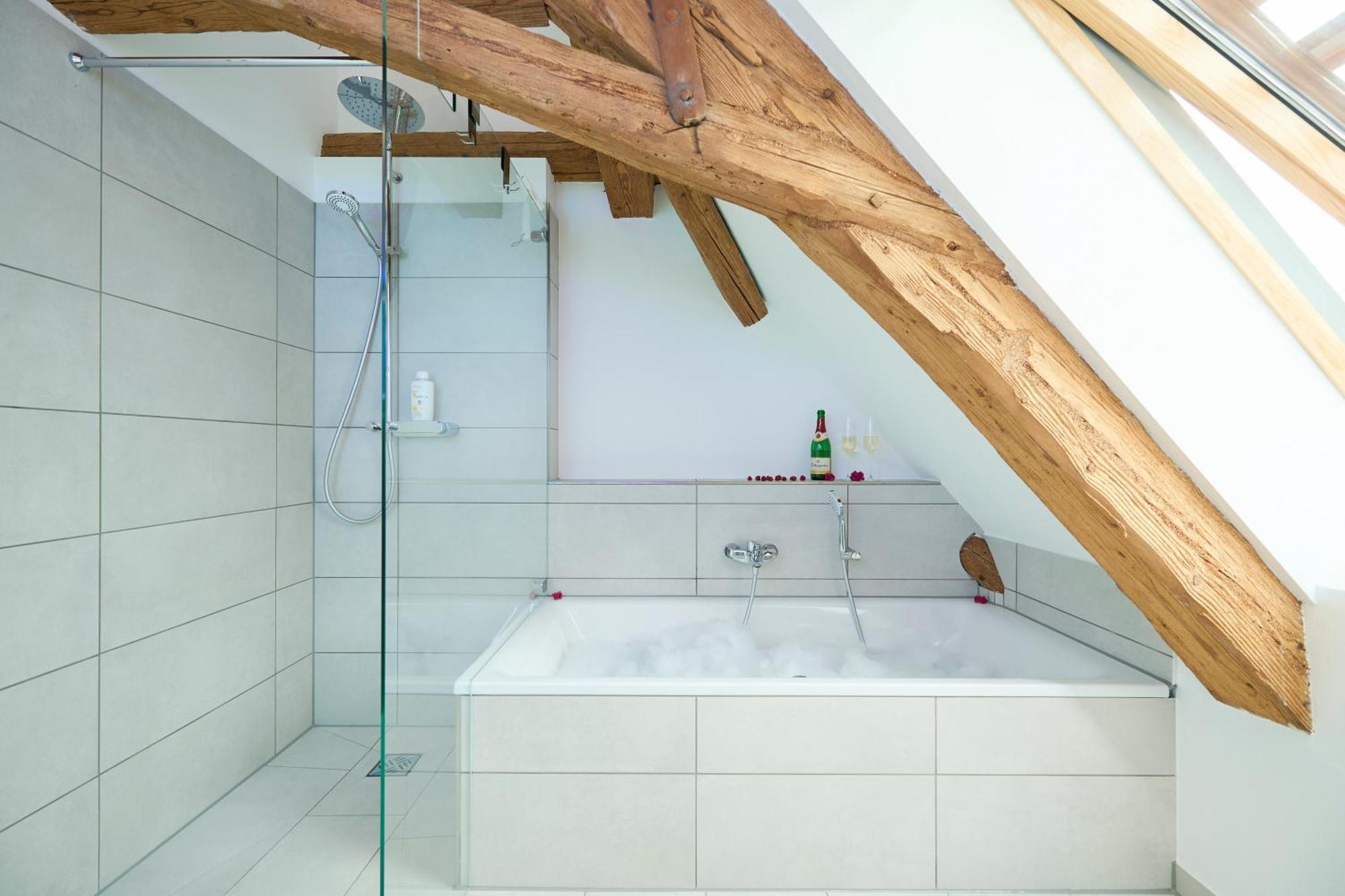 Wood World Luxury - Massage - Bergblick - Tranpolin- Parken Apartment Маркдорф Екстериор снимка